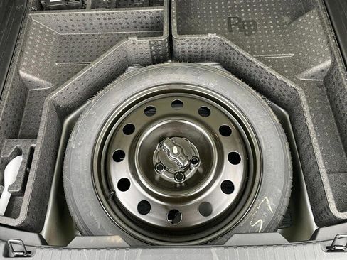 Used 2024 Ford Edge SEL w/ Convenience Package image 14