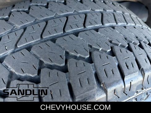 Certified 2021 GMC Sierra 1500 AT4 w/ AT4 Value Package image 40