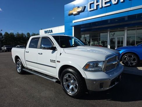 Used 2018 RAM 1500 Laramie w/ Convenience Group AWD/4WD image 1