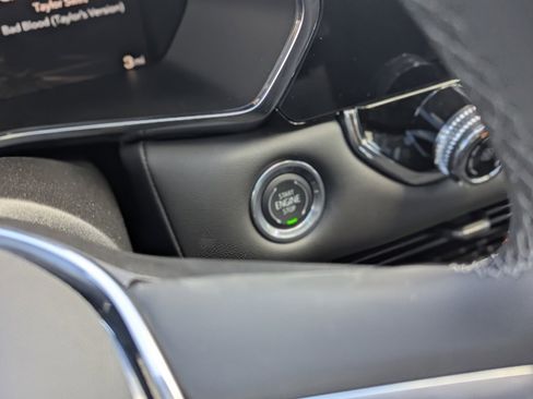 New 2025 GMC Canyon Elevation image 21