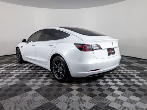 Used 2018 Tesla Model 3 Long Range image 4