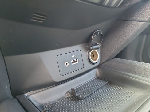 Used 2020 Nissan Rogue S FWD image 30