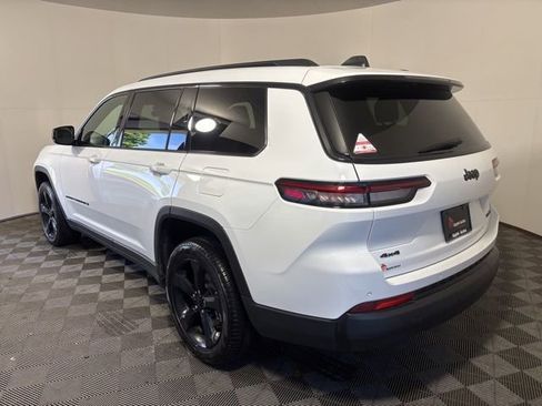 Certified 2025 Jeep Grand Cherokee L Limited w/ Black Appearance Package AWD/4WD image 4
