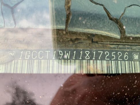 Used 2001 Chevrolet S10 Pickup 4x4 Extended Cab w/ Preferred Equipment Group image 17