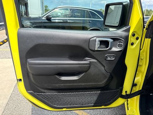 Used 2024 Jeep Wrangler Unlimited Sport AWD/4WD image 19