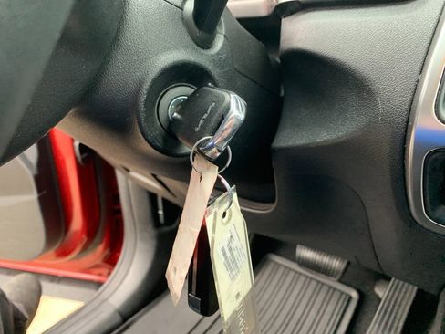 Used 2023 Kia Sorento LX image 28