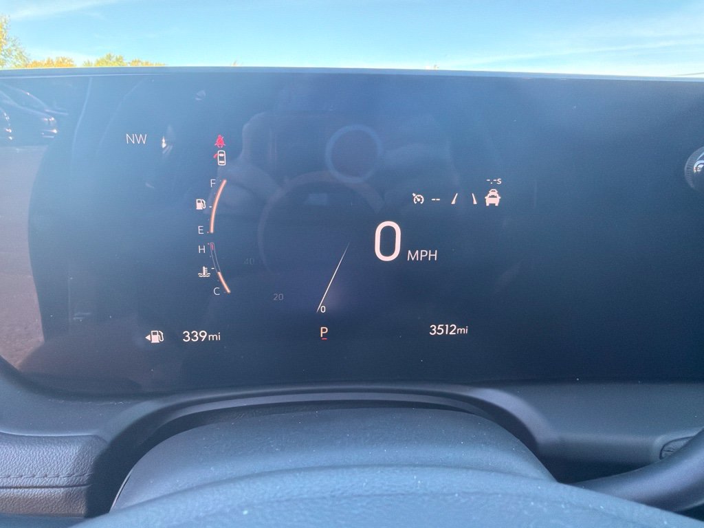Used 2024 Buick Encore GX Avenir w/ Avenir Technology Package FWD image 3