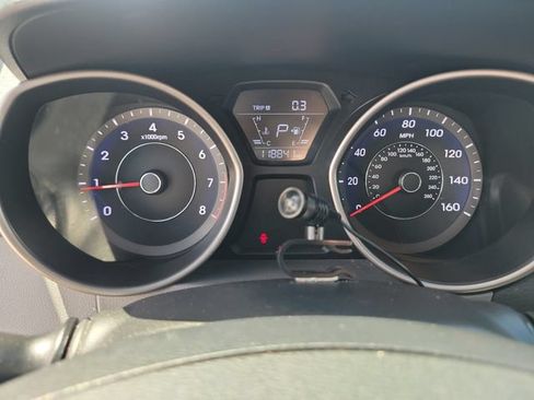 Used 2015 Hyundai Elantra SE w/ Option Group 02 FWD image 12
