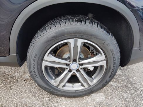 Used 2017 Mercedes-Benz GLC 300 4MATIC image 10