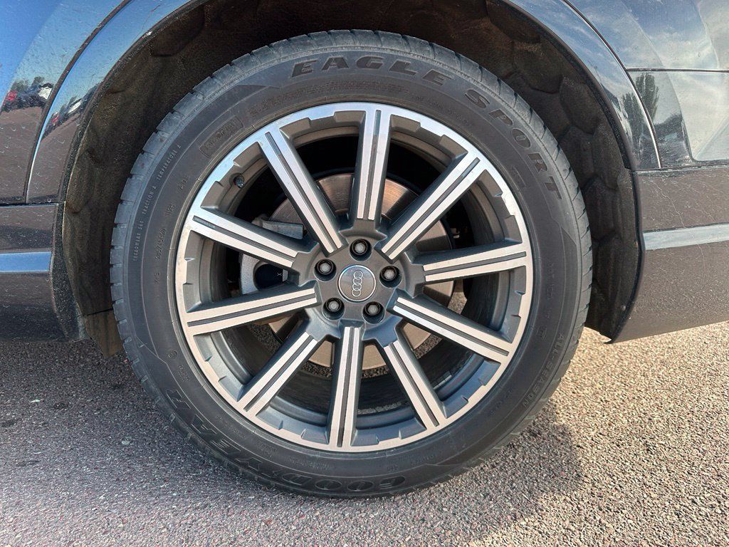 Used 2017 Audi Q7 3.0T Prestige w/ Prestige Package AWD/4WD image 41