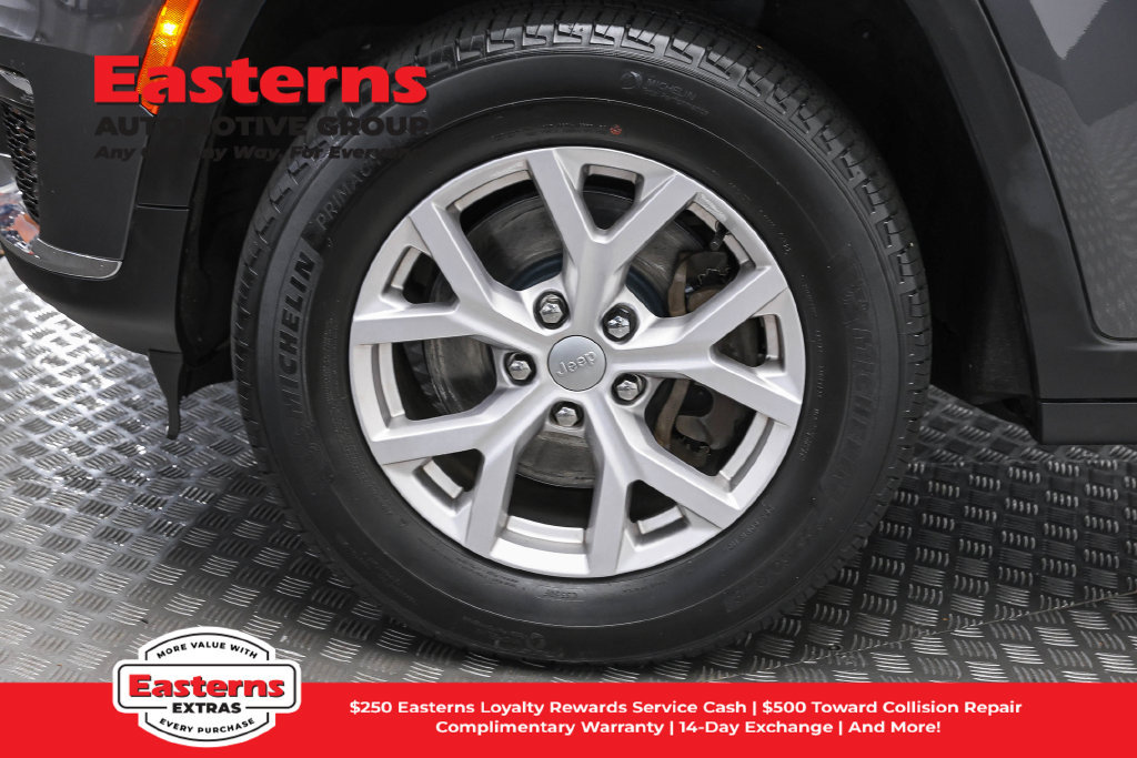 Used 2022 Jeep Grand Cherokee L Limited AWD/4WD image 37