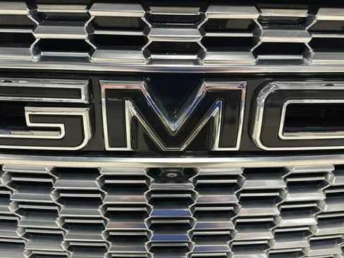 Used 2024 GMC Yukon Denali AWD/4WD image 43