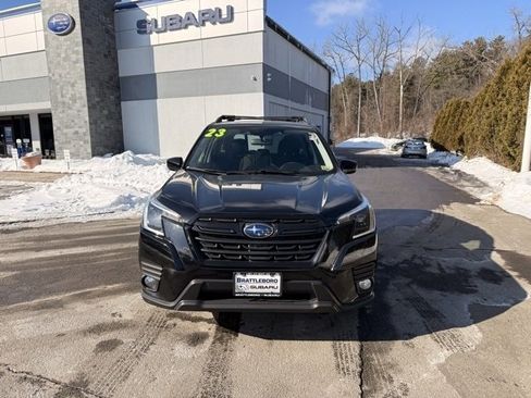 Used 2023 Subaru Forester Premium image 11