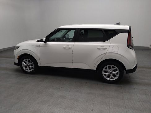 Used 2025 Kia Soul LX image 3