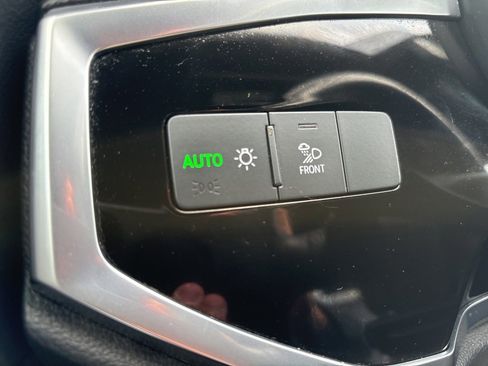 Used 2024 Audi Q3 2.0T Premium image 38