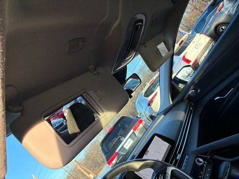 Used 2023 Hyundai Elantra SEL w/ Convenience Package image 37