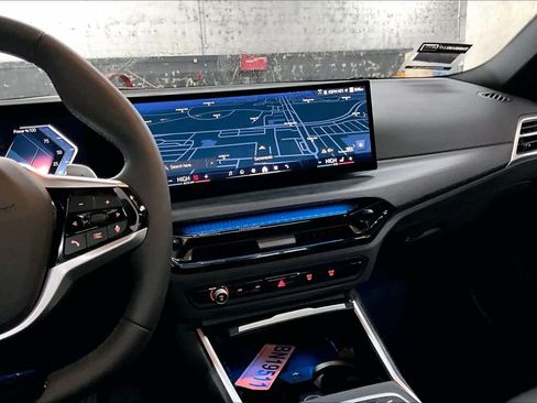 Used 2025 BMW 330i Sedan w/ Convenience Package image 9