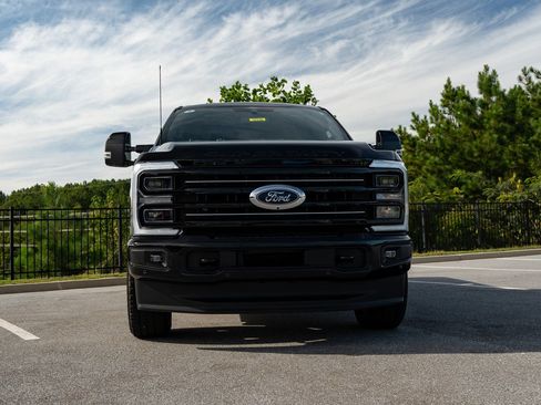 Used 2026 Ford F250 Platinum AWD/4WD image 5