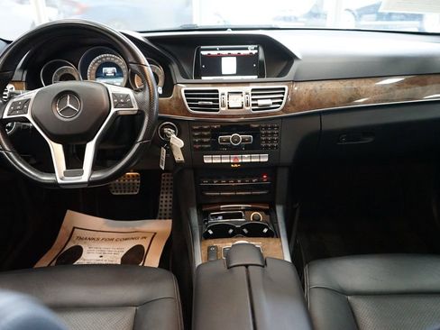 Used 2014 Mercedes-Benz E 350 4MATIC Sedan image 40