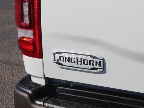 Used 2024 RAM 2500 Limited w/ Towing Technology Group image 5