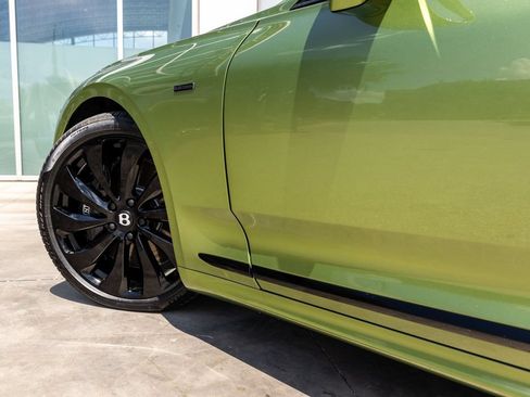 Certified 2025 Bentley Continental GTC AWD/4WD image 14