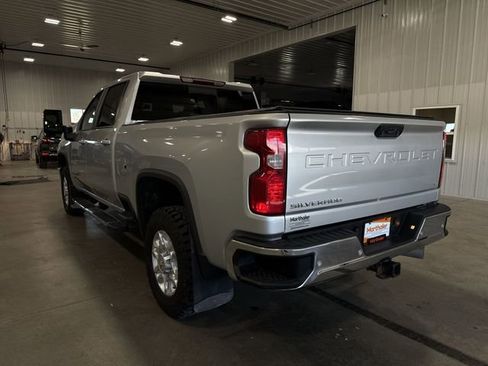 Used 2022 Chevrolet Silverado 3500 LT w/ All Star Edition AWD/4WD image 6