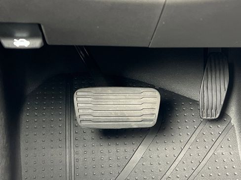 Certified 2025 Chevrolet Silverado 1500 ZR2 w/ Technology Package image 47