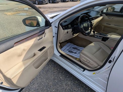 Used 2013 Lexus ES 350 w/ Premium Pkg FWD image 21