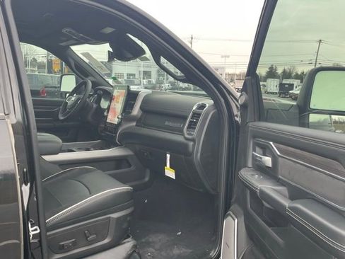 New 2026 RAM 2500 Laramie AWD/4WD image 29