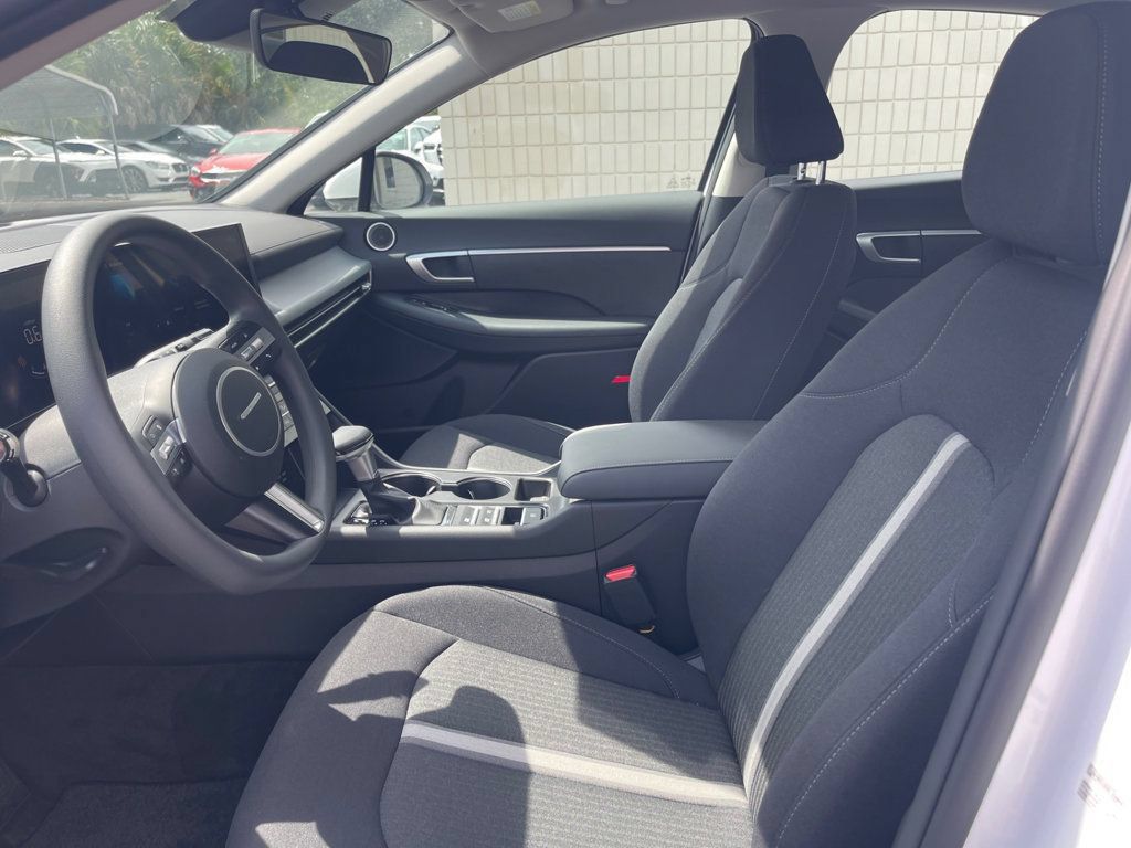 Used 2026 Hyundai Sonata SE FWD image 10