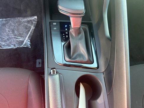 Used 2025 Hyundai Elantra Sport image 19