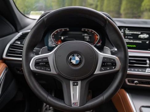 Used 2022 BMW X6 xDrive40i w/ M Sport Package AWD/4WD image 33