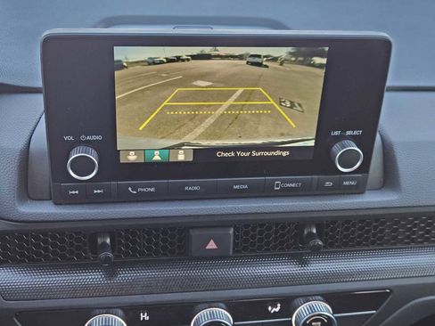 Used 2025 Honda CR-V LX image 17