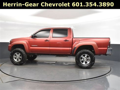 Used 2012 Toyota Tacoma PreRunner image 4