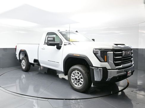 New 2025 GMC Sierra 2500 SLE image 4