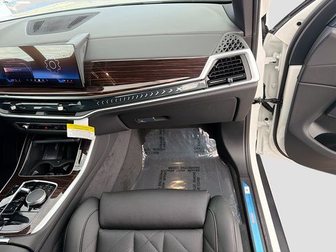 New 2026 BMW X5 sDrive40i image 18