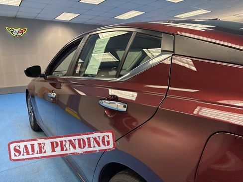 Used 2024 Nissan Altima 2.5 SV image 17