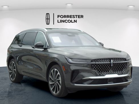 Used 2025 Lincoln Nautilus Black Label AWD/4WD image 1
