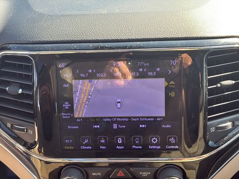 Used 2020 Jeep Grand Cherokee Limited w/ Trailer Tow Group IV RWD image 30
