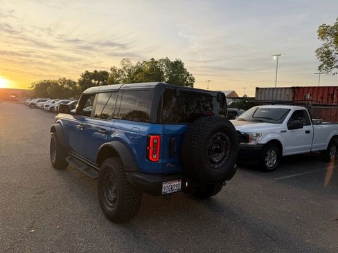 Used 2024 Ford Bronco Badlands image 4