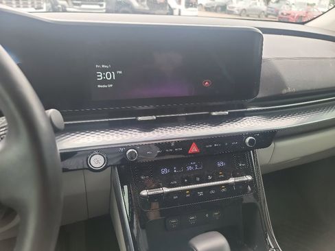 Used 2024 Kia Carnival SX Prestige FWD image 14