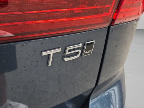 Used 2021 Volvo XC60 T5 Inscription AWD/4WD image 34