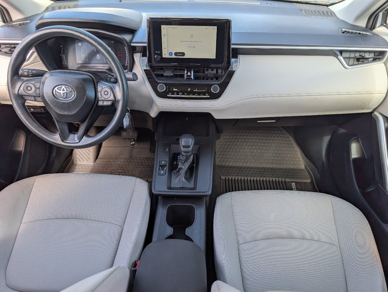 Used 2026 Toyota Corolla Cross L FWD image 4