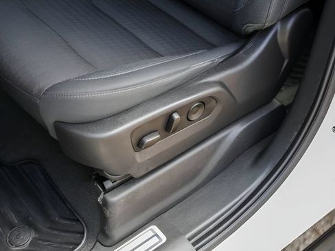 Used 2023 Chevrolet Silverado 1500 RST RWD image 11