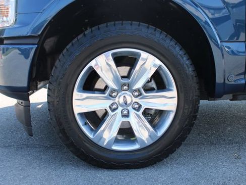 Used 2018 Ford F150 Platinum w/ Equipment Group 701A Luxury AWD/4WD image 35