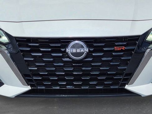 New 2026 Nissan Altima 2.5 SR FWD image 11