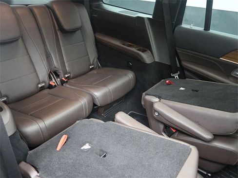 Used 2021 Mercedes-Benz GLS 450 4MATIC image 29