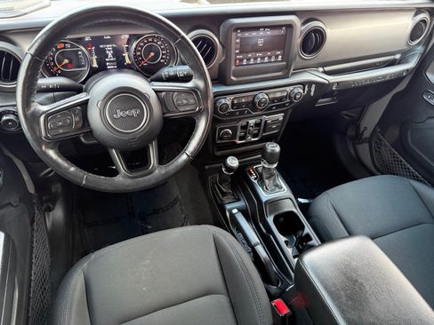 Used 2021 Jeep Wrangler Unlimited Sport AWD/4WD image 12