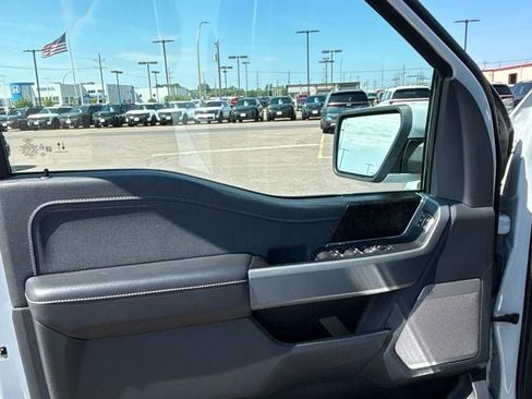 Used 2022 Ford F150 Lariat w/ FX4 Off-Road Package AWD/4WD image 12