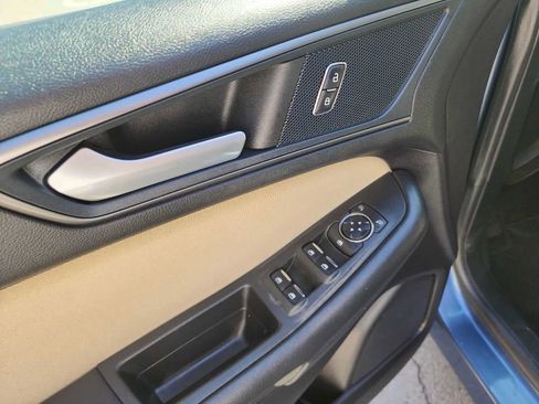 Used 2019 Ford Edge SE image 13